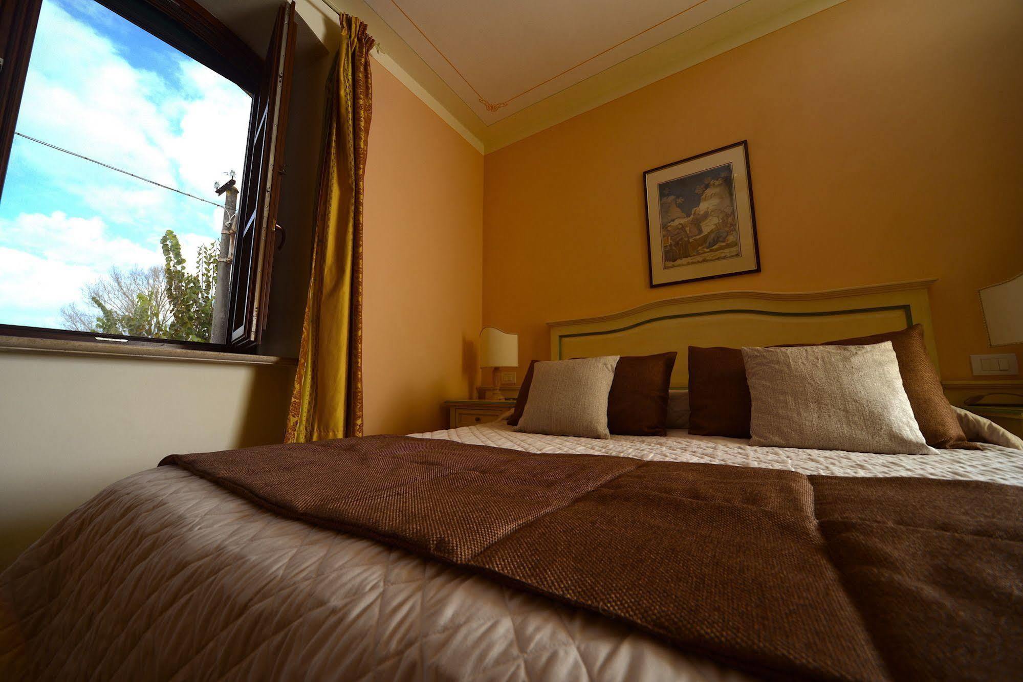 Residenze L'Uncinaia Holiday House Perugia Bagian luar foto